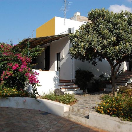 Residence Hotel Baia Portinenti Lipari  Exteriör bild