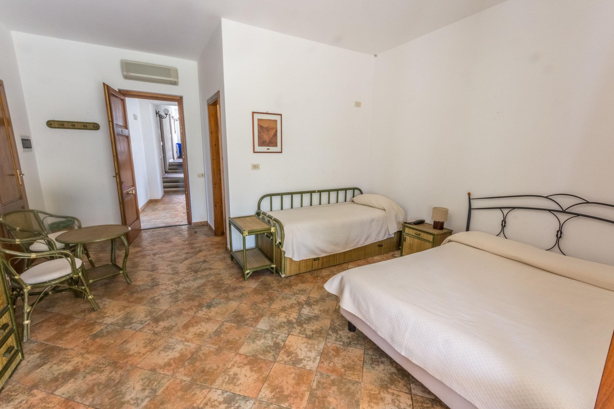 Residence Hotel Baia Portinenti Lipari  Exteriör bild